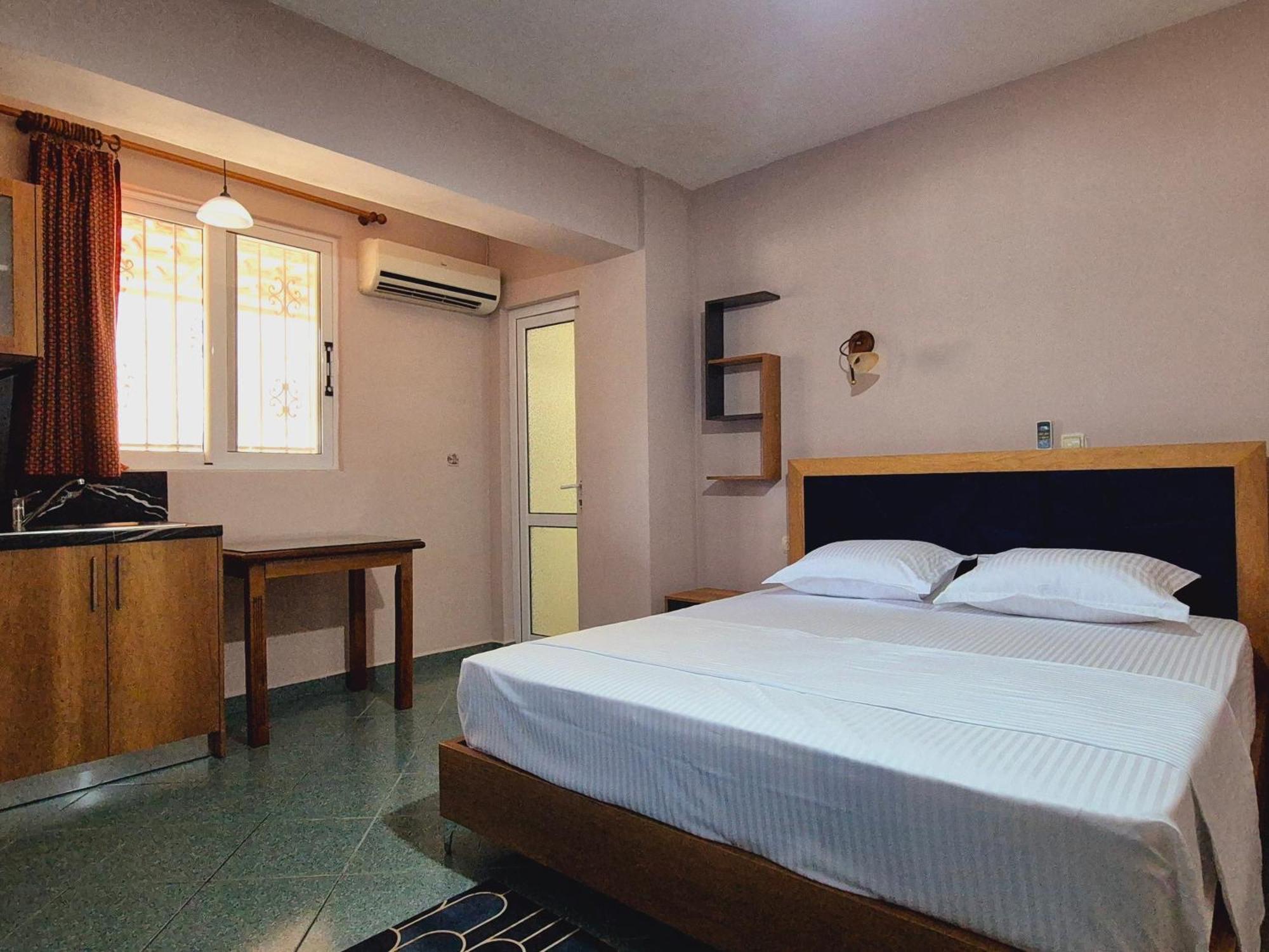 Barca Rooms Sarandë Exteriör bild