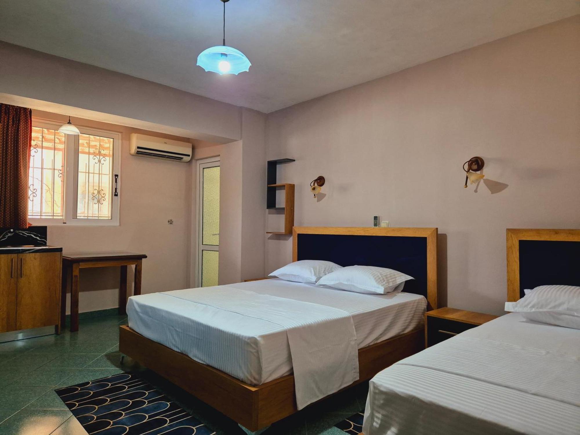 Barca Rooms Sarandë Exteriör bild